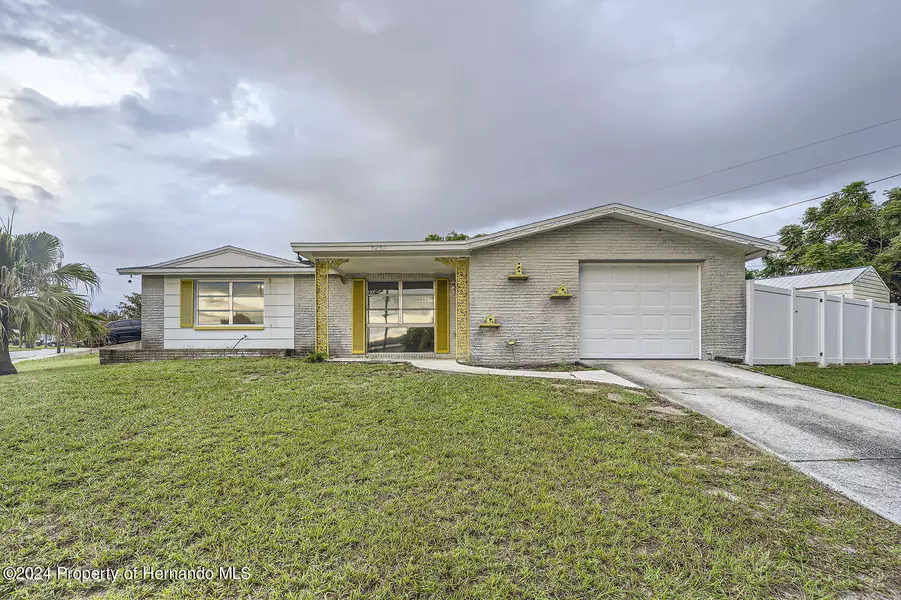 5252 celcus Drive, Holiday, FL 34690