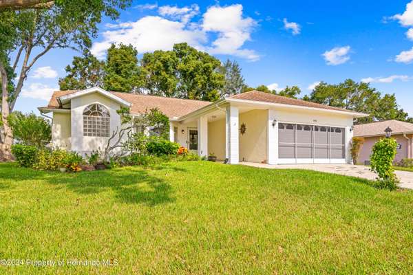 7493 Hidden Hills Drive,  Spring Hill,  FL 34606