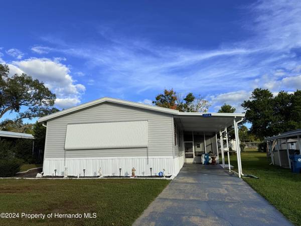 7524 FIRST CIRCLE Drive, Brooksville, FL 34613