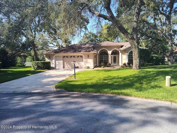 2014 Sparkling Waters Way,  Spring Hill,  FL 34606