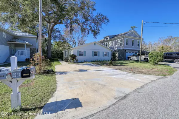 Weeki Wachee, FL 34607,5563 Darlene Street