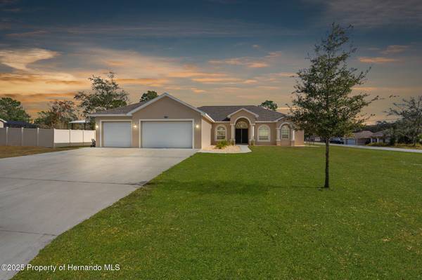 13254 Kitty Road, Weeki Wachee, FL 34614