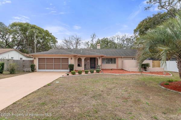 8154 Giffen Lane, Spring Hill, FL 34608