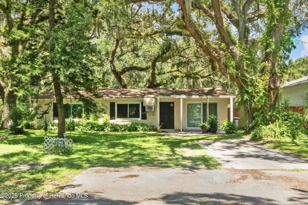 8624 Brookwood Drive, New Port Richey, FL 34654