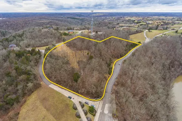 Richmond, KY 40475,617 Persimmon Ridge Trail