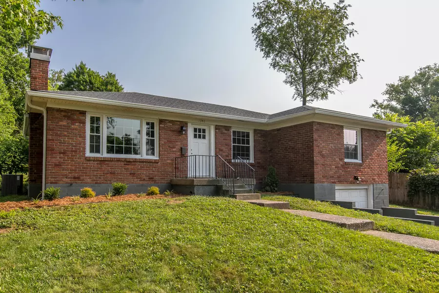 1042 Navajo Trail, Frankfort, KY 40601