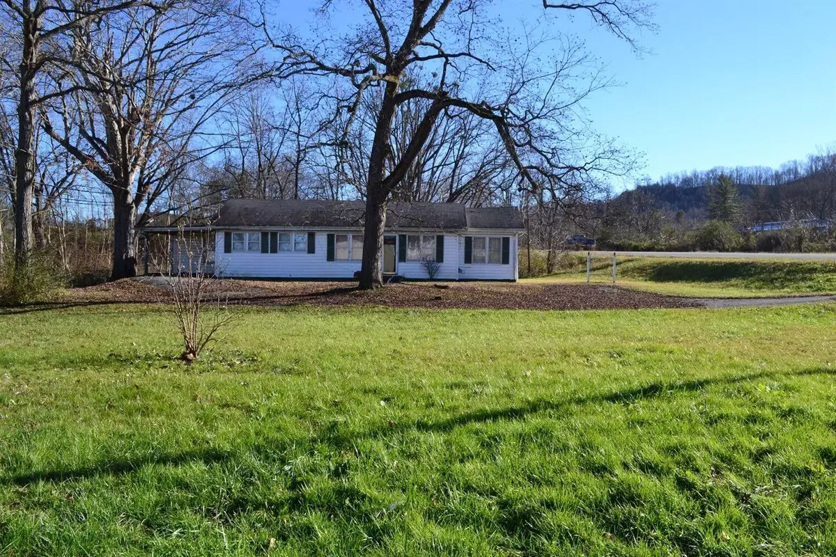 Williamsburg, KY 40769,1806 Highway 25 W