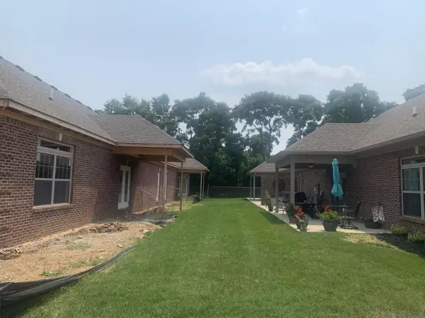 Frankfort, KY 40601,105 Woods Way