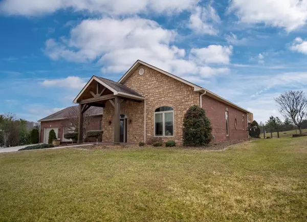 Bronston, KY 42518,745 Colyer Road