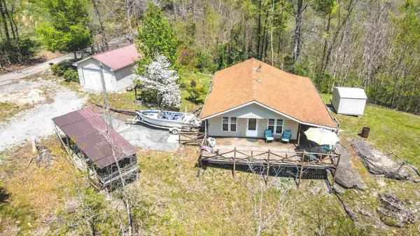 Jamestown, KY 42629,102 Bells Road