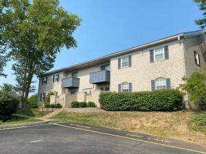 1048 Armstrong Mill Road #D, Lexington, KY 40517