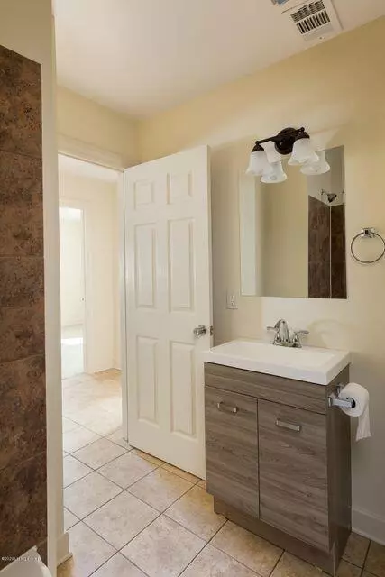 Louisville, KY 40215,1448 Oakwood Avenue Avenue