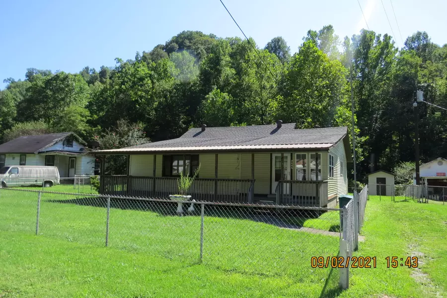 2686 215, Evarts, KY 40828