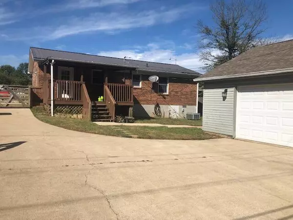 Nicholasville, KY 40356,807 S Central Avenue