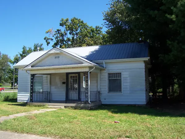 263 N Proctor Knott Avenue, Lebanon, KY 40033