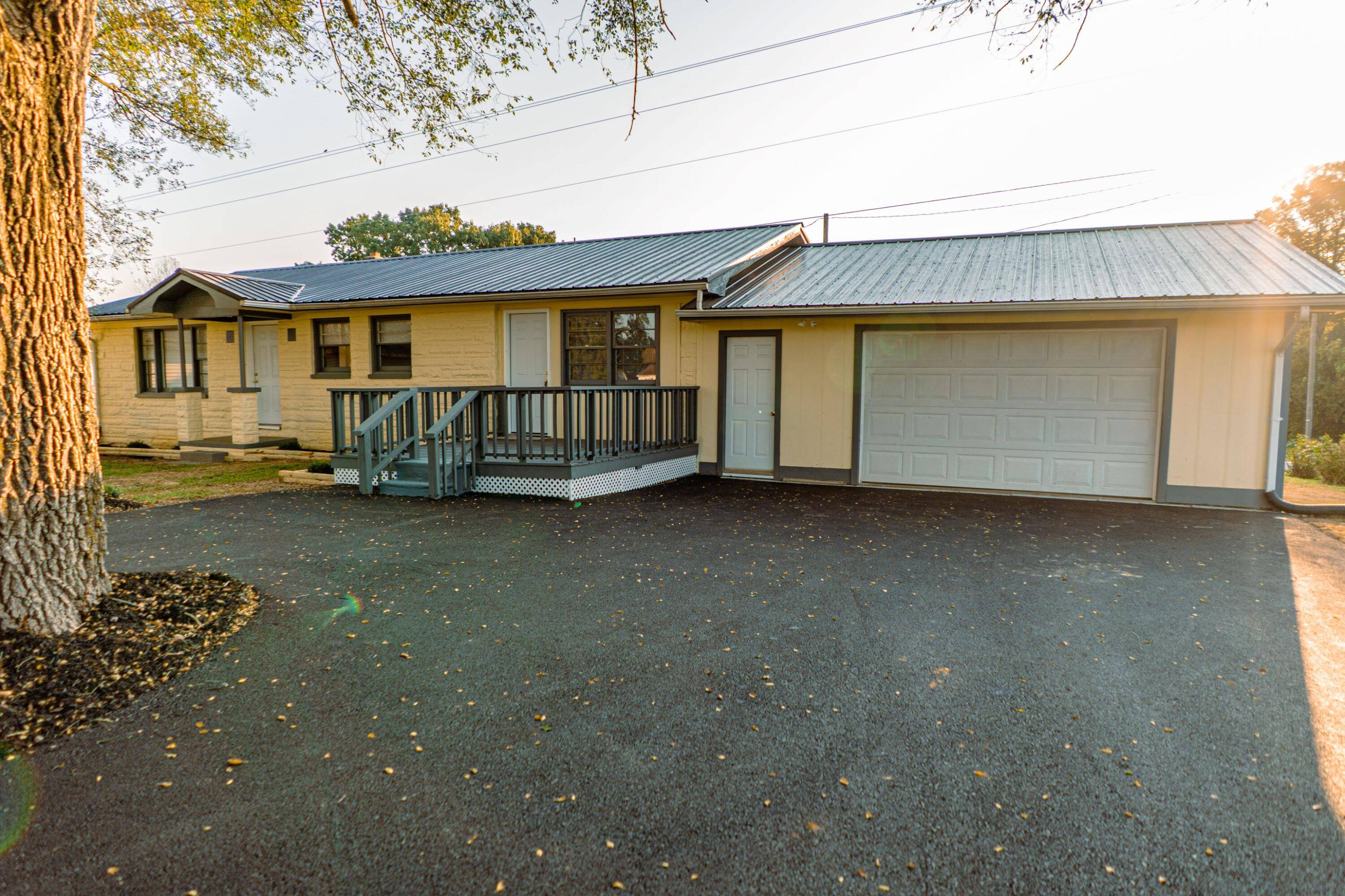 Russell Springs, KY 42642,338 Dowell Road