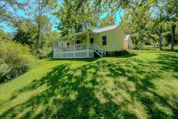 Frankfort, KY 40601,4745 Flat Creek Road