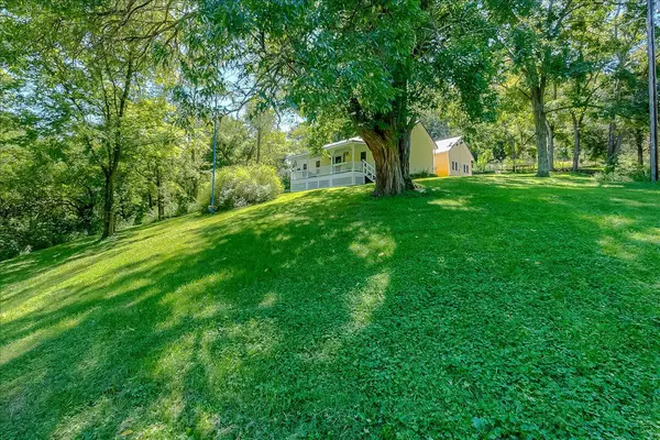 Frankfort, KY 40601,4745 Flat Creek Road