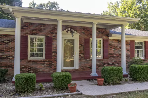 Stanford, KY 40484,1015 KY-698