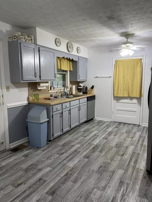 Corbin, KY 40701,502 Forego Trail