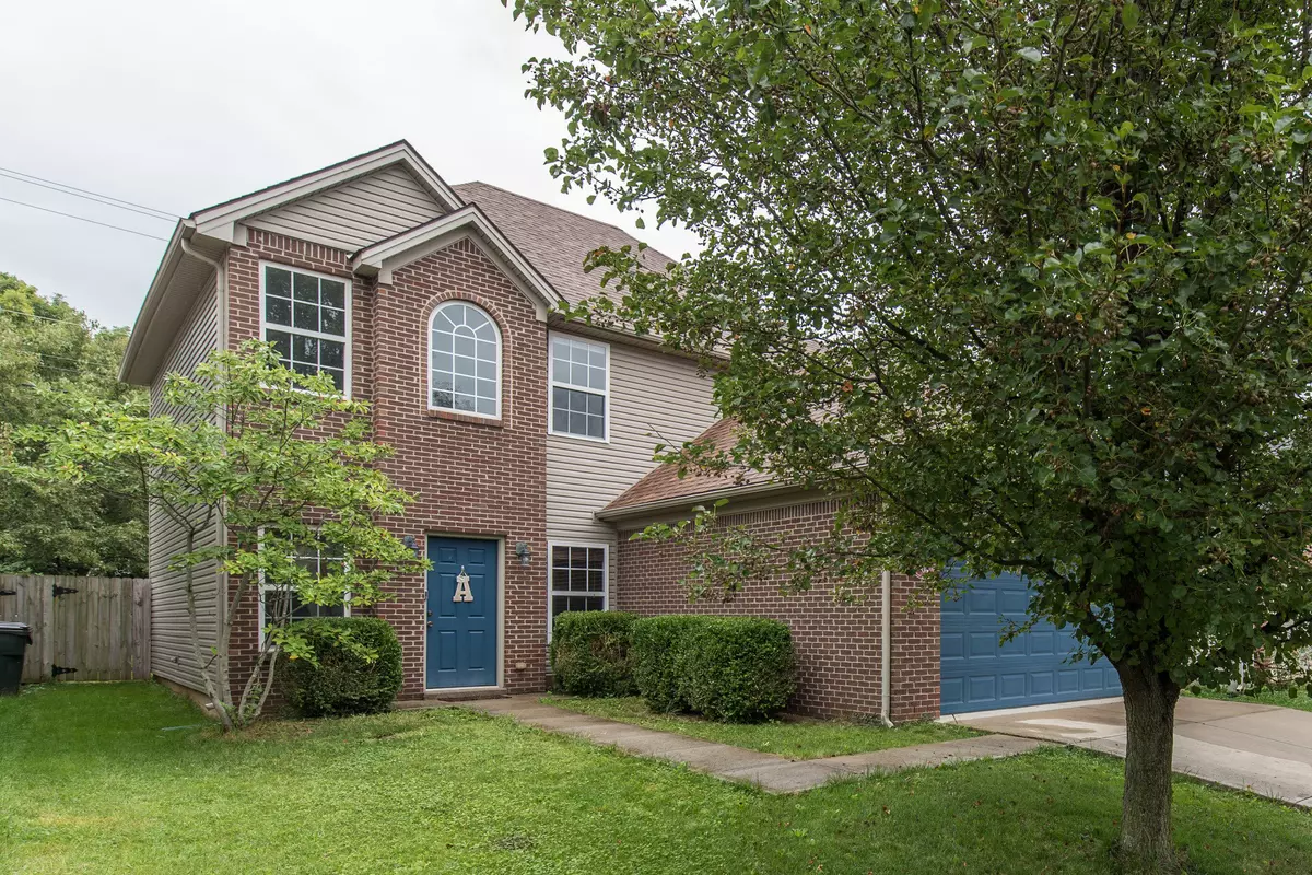 Lexington, KY 40511,904 Winding Oak Trail