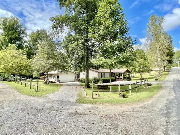 Burnside, KY 42519,3221 Dixie Bend Road