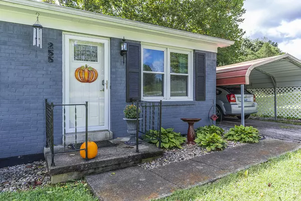 Irvine, KY 40336,255 Whispering Woods Drive