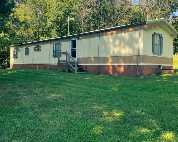 634 Quincy Bastin Road, Yosemite, KY 42566