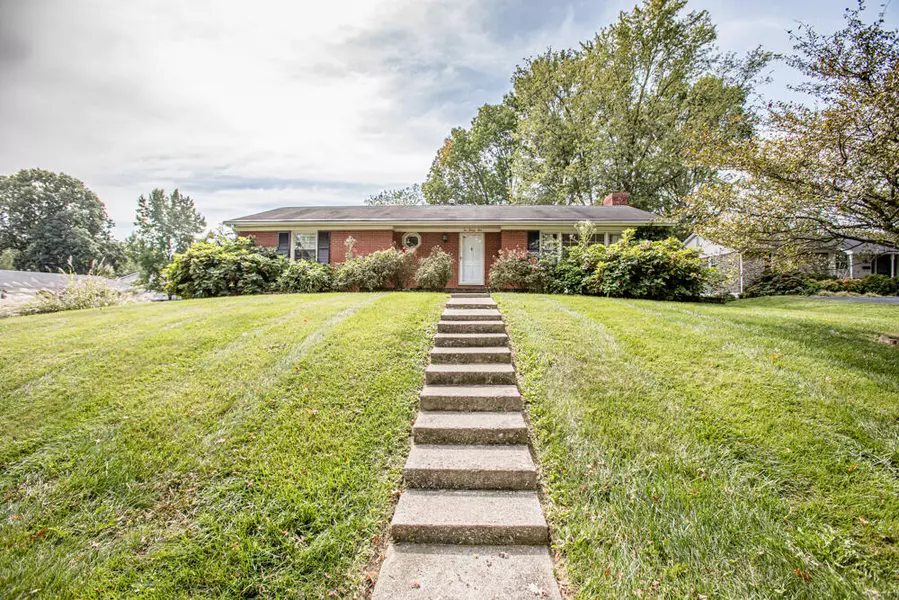 221 Hawthorne Drive, Frankfort, KY 40601