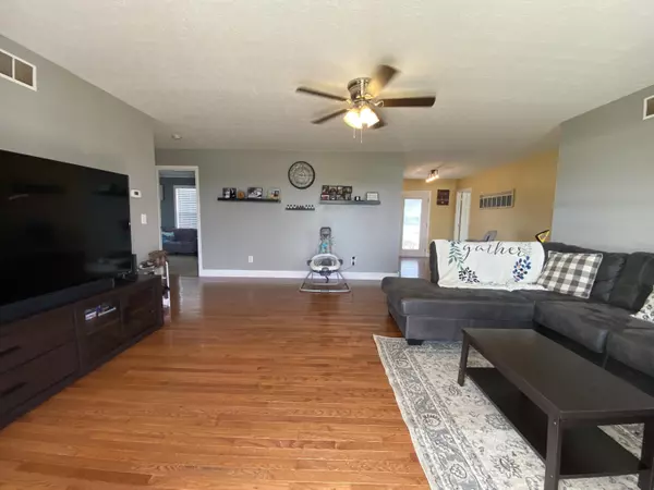 Jeffersonville, KY 40337,116 Representative Drive