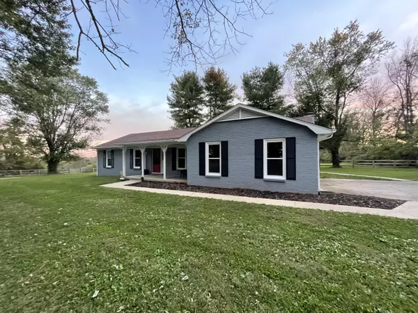 1415 Pinckard Pike, Versailles, KY 40383