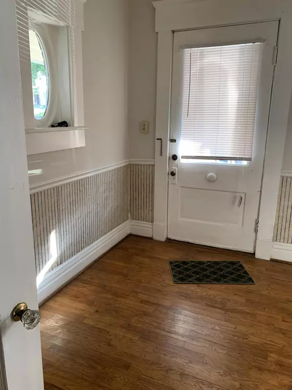 Frankfort, KY 40601,606 Shelby Street