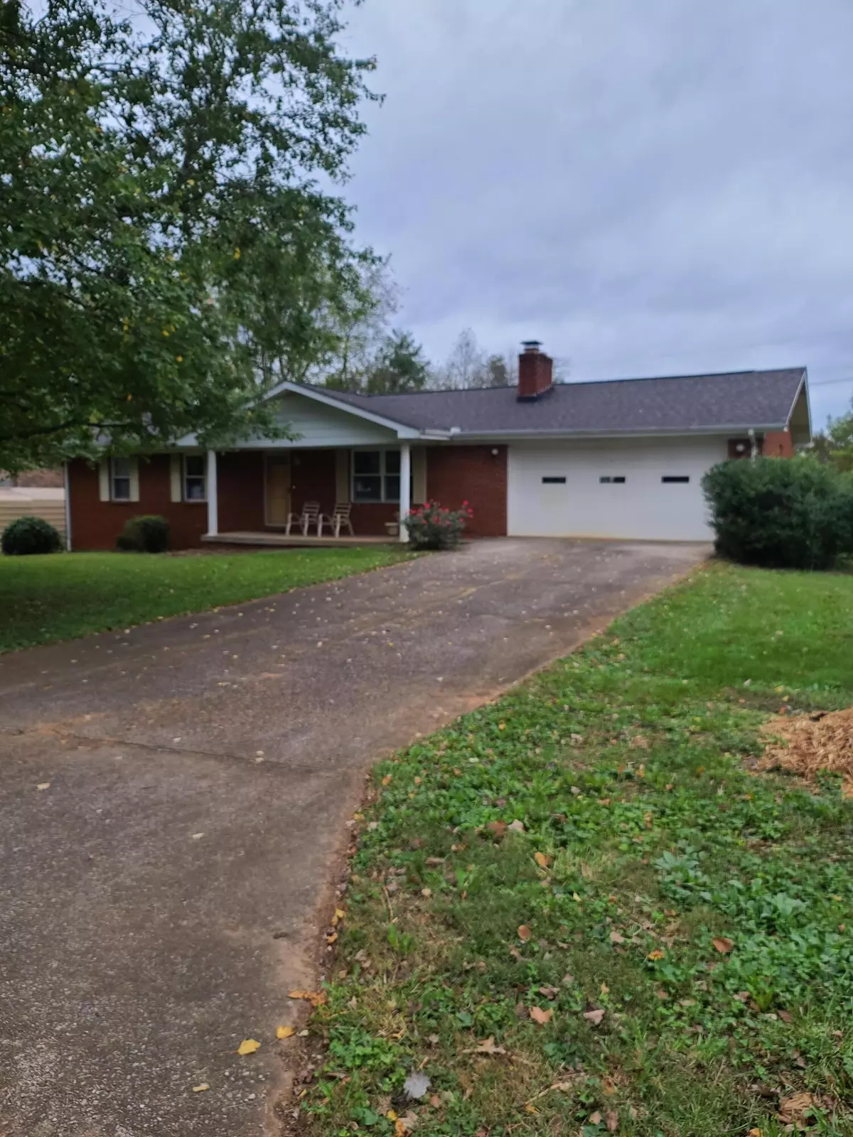 Somerset, KY 42501,317 Waverly Lane