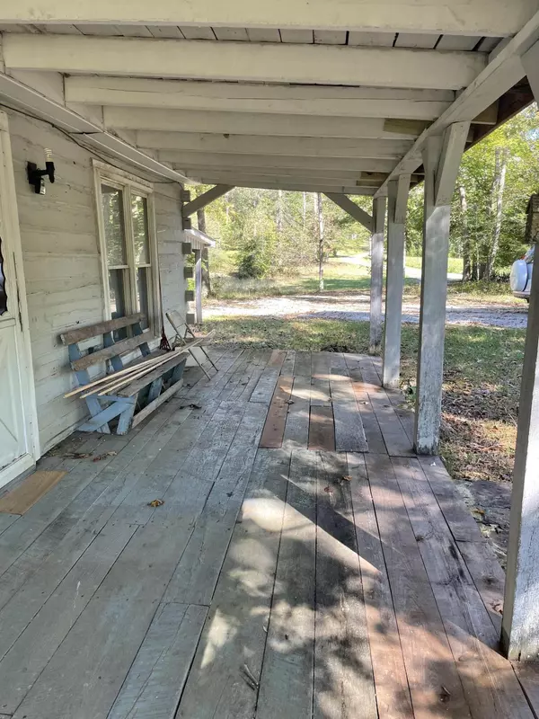 Monticello, KY 42633,1906 Green Ford Road