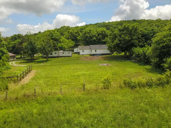 Monticello, KY 42633,1422 hwy 167