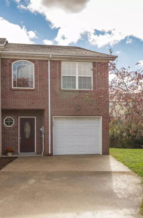 242 Bass Pond Glen Drive, Nicholasville, KY 40356