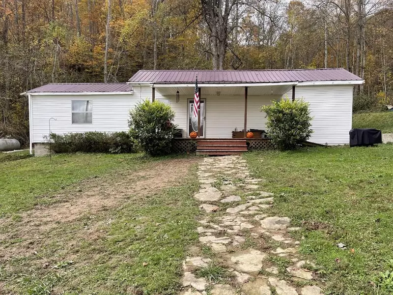 134 Menifee Road, Grayson, KY 41143