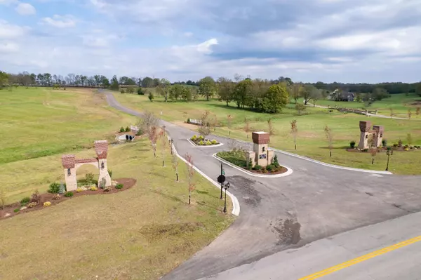 Nicholasville, KY 40356,121 Lamplight Landing