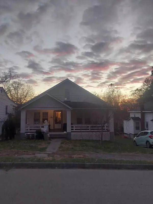 Irvine, KY 40336,300 Broadway Street