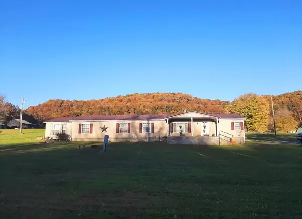 52 Geneva McKinney Road, Hustonville, KY 40437