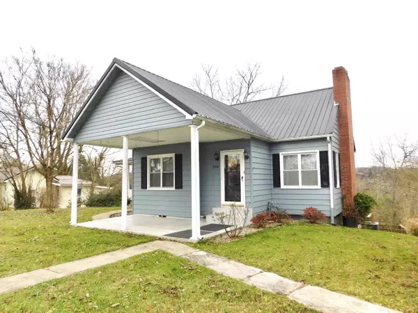 Irvine, KY 40336,390 W Cedar Grove Road