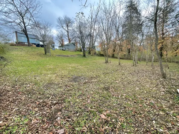 Irvine, KY 40336,390 W Cedar Grove Road