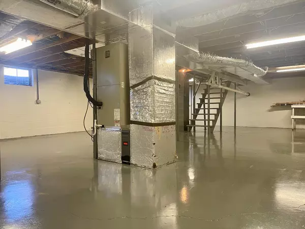 Jamestown, KY 42629,380 Lawless Lane