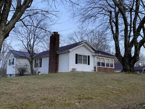 Stearns, KY 42647,455 Hwy 741