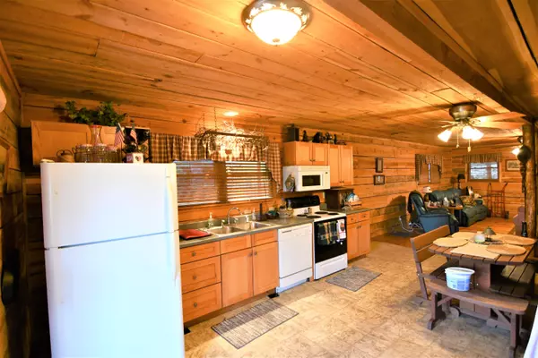 Wellington, KY 40387,280 Easy Street
