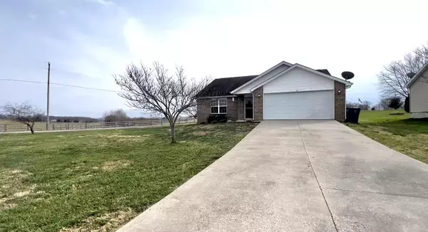 17 Sharon Acres Drive, Nancy, KY 42544