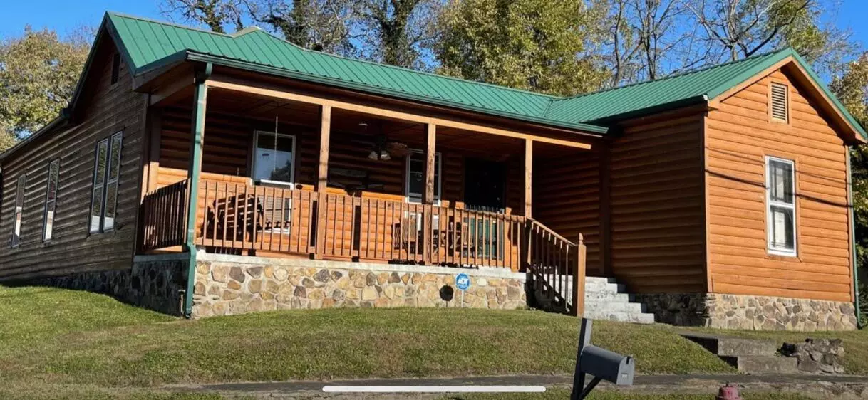 150 S Grandview Avenue, Burnside, KY 41519