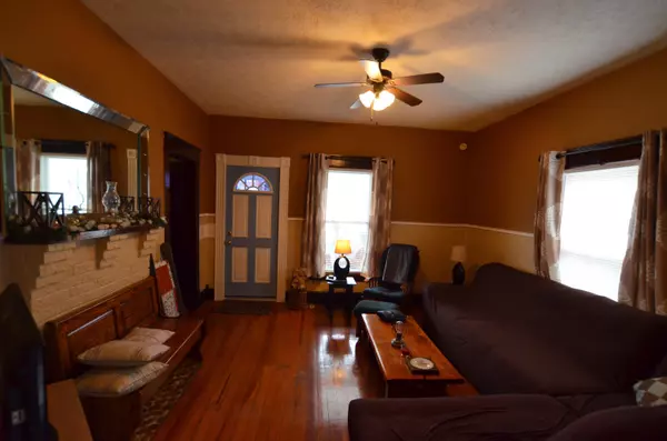 Irvine, KY 40336,252 N N Madison Avenue