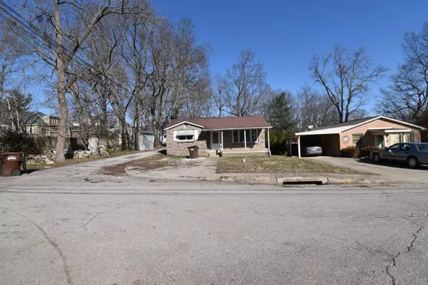 Midway, KY 40347,120 Walnut