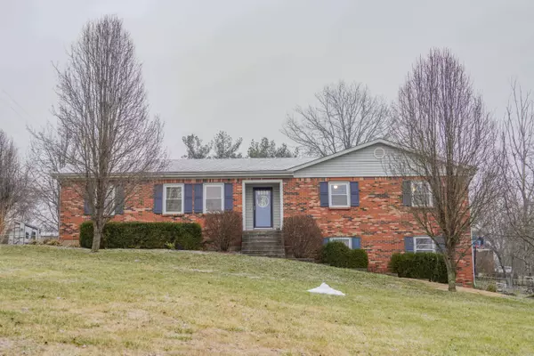 5003 Secretariat Drive, Richmond, KY 40475